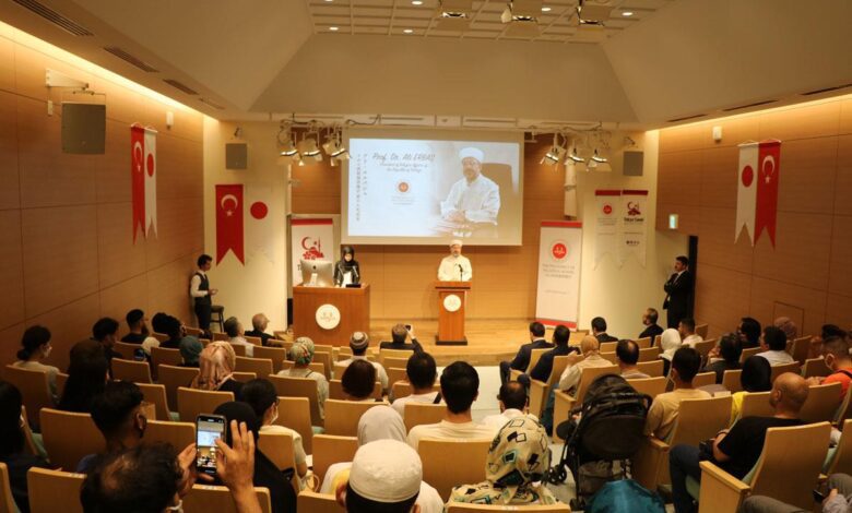 Müslüman gençler olarak yaşadığınız her toplumda hal, hareket, tutum ve tavırlarınızla örnek olun 1 Müslüman gençler