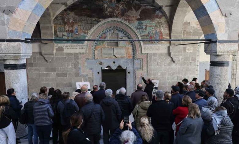 Nevşehir’deki Tarihi Meryem Ana Kilisesi Yerli ve Yabancı Turistleri Büyülüyor 1 Otomatik taslak