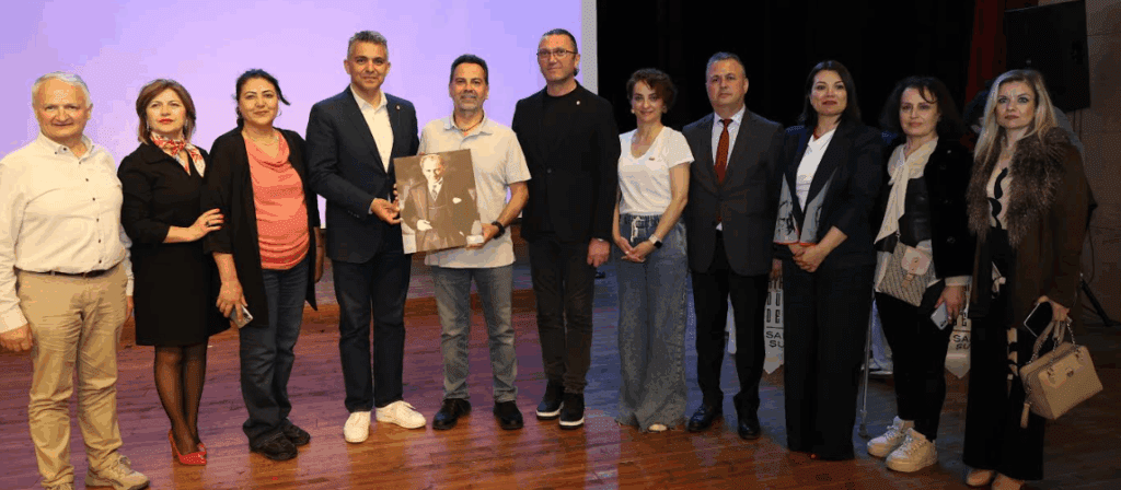 Atakum'da 19 Mayıs Rüzgârı Sanatla, Sporla, Coşkuyla Esti 4 Atakum’da 19 Mayıs Rüzgârı Sanatla, Sporla, Coşkuyla Esti