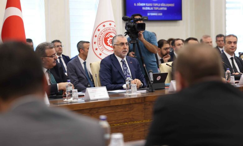 Bakan Işıkhan, "8. Dönem Toplu Sözleşme Görüşmeleri" Hazırlık Toplantısına Başkanlık Etti 1 8. Dönem Toplu Sözleşme Görüşmeleri