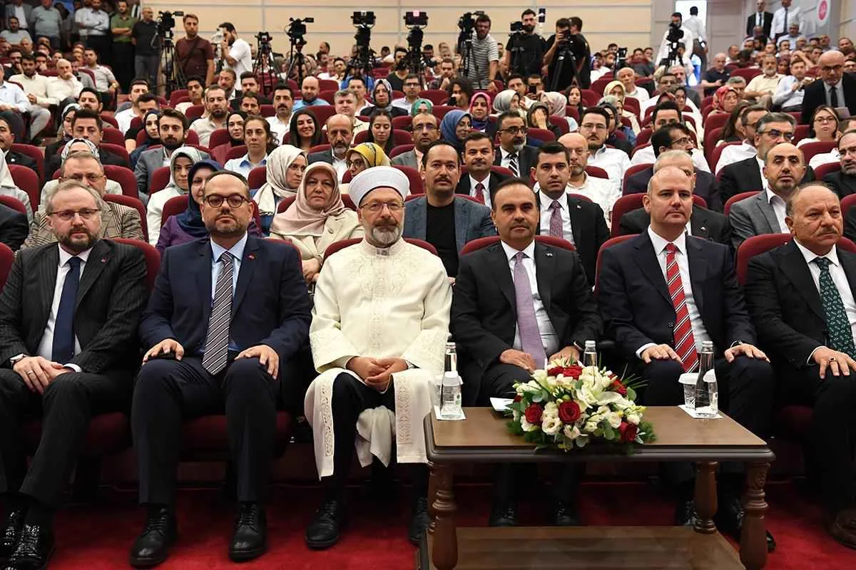 Ankara’da Tanıtıldı: e-Diyanet Uygulaması ile Tüm Hizmetler Tek Noktada