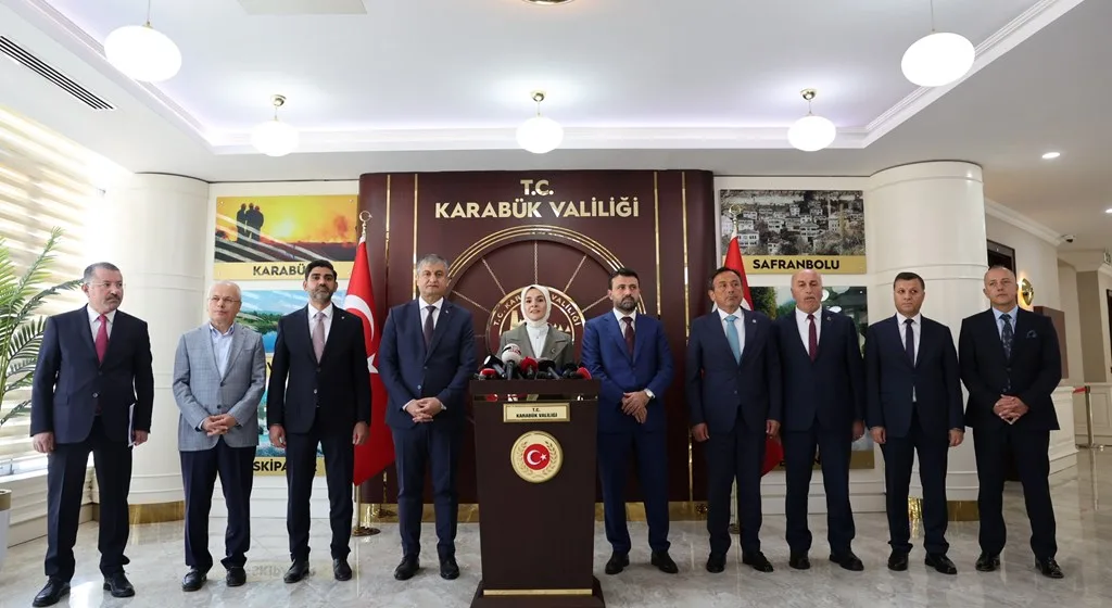 Bakan Göktaş: “Depremden Etkilenen Tüm Vatandaşlarımızın Yanındayız”