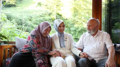 Bakan Göktaş, Rize’de “Aile Yılı” kapsamında ziyaretlerde bulundu