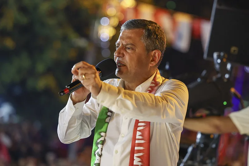 CHP Lideri Özel’den Bayrampaşa’da Sert Mesajlar: “AK Toroslar Çetesi Çöküyor”