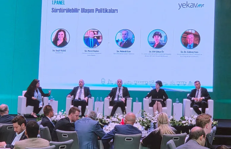 Bakan Uraloğlu Sürdürülebilir Ulaşım Zirvesi’nde konuştu