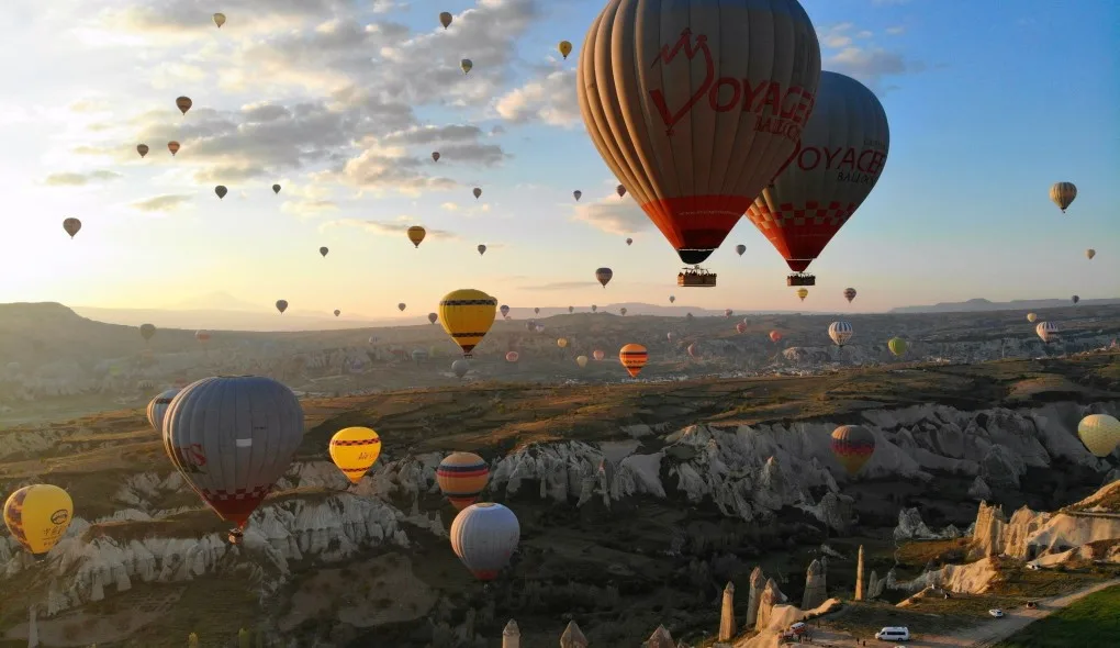Sıcak Hava Balonları Dünyaya Açıldı: 11 Ülkeye 42 Balon İhraç Edildi
