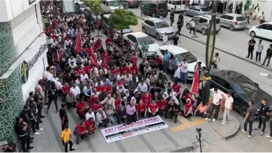 Belediye İşçileri Mücadeleye Devam Ediyor, Van ve İzmir’de Protestolar Sürüyor