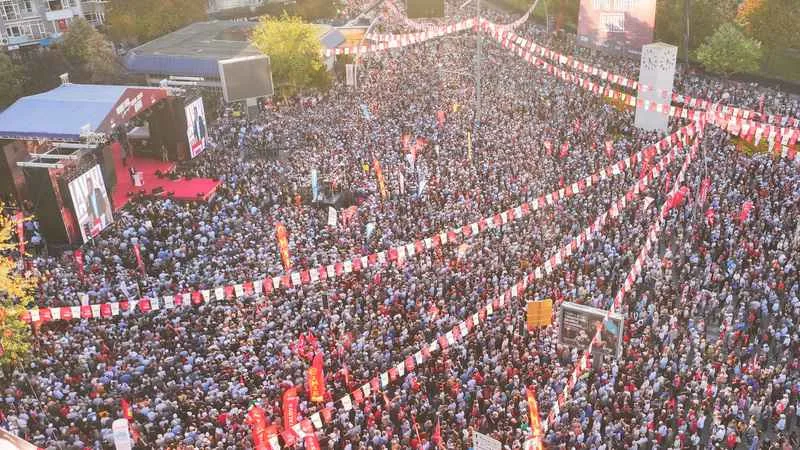 CHP Lideri Özgür Özel, Tandoğan Mitinginde Sert Mesajlar Verdi