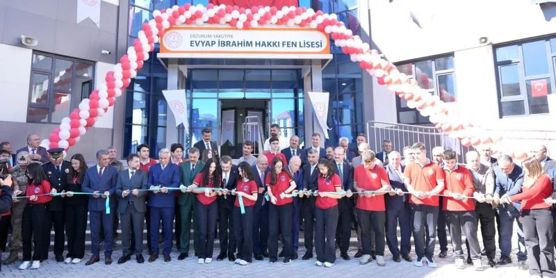Evyap İbrahim Hakkı Fen Lisesi açıldı, Yusuf Tekin eğitimde dönüşümü anlattı
