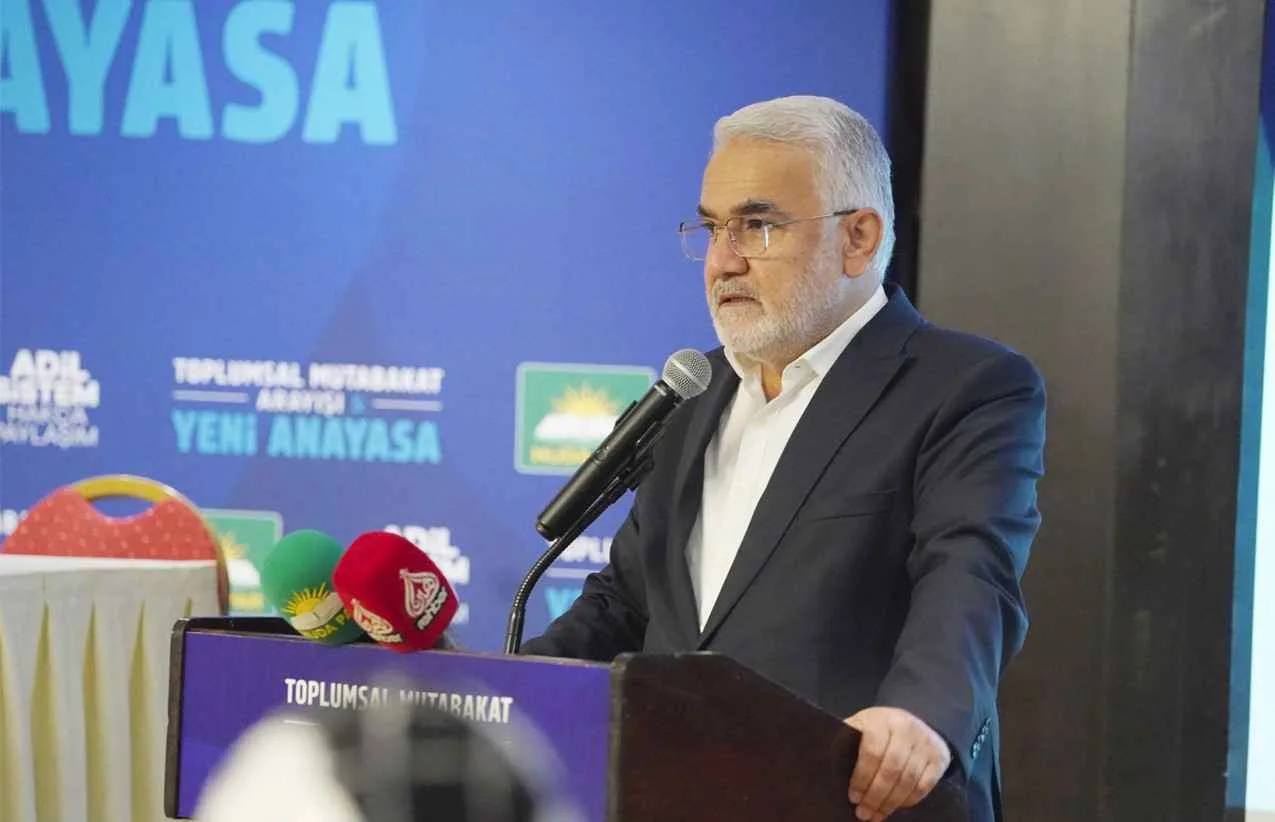 HÜDA PAR Genel Başkanı Yapıcıoğlu: “Tamamen yeni ve yerli bir anayasaya ihtiyacımız var”