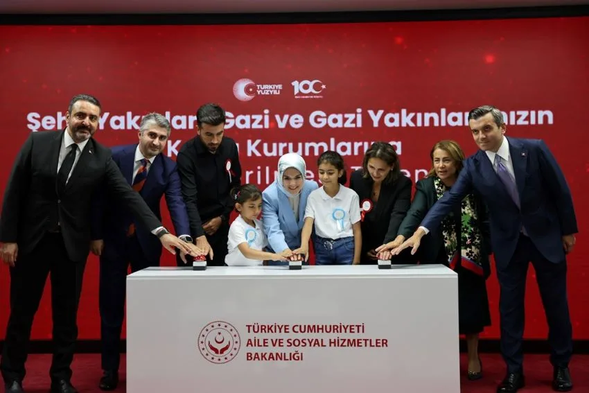 Kamu kurumlarında 51 bin şehit yakını, gazi ve gazi yakını istihdam edildi