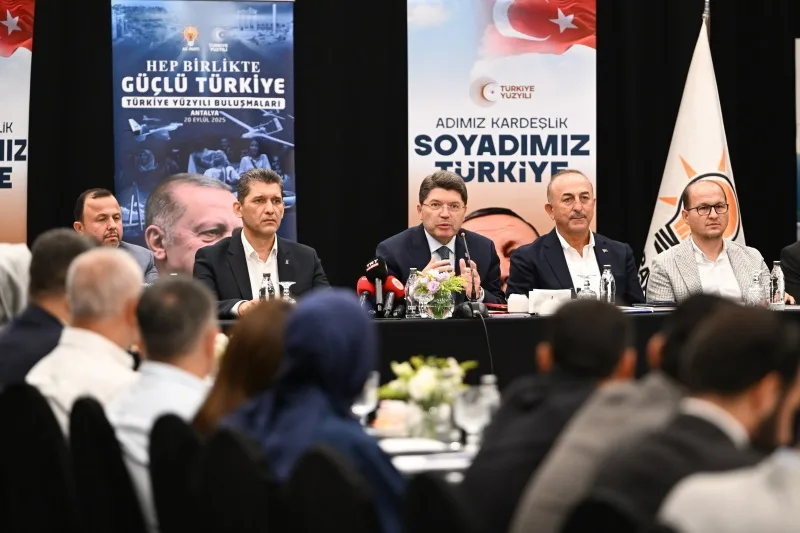 Yılmaz Tunç Antalya’da avukatlarla buluştu, reform vurgusu