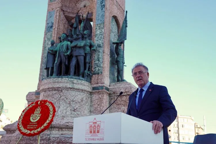 6 Ekim İstanbul’un Kurtuluşu’nun 102. Yılı Taksim’de Kutlandı