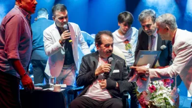 Ahde Vefa Gecesi: Tatlıses, Neşet Ertaş’ı Kırşehir’de Andı