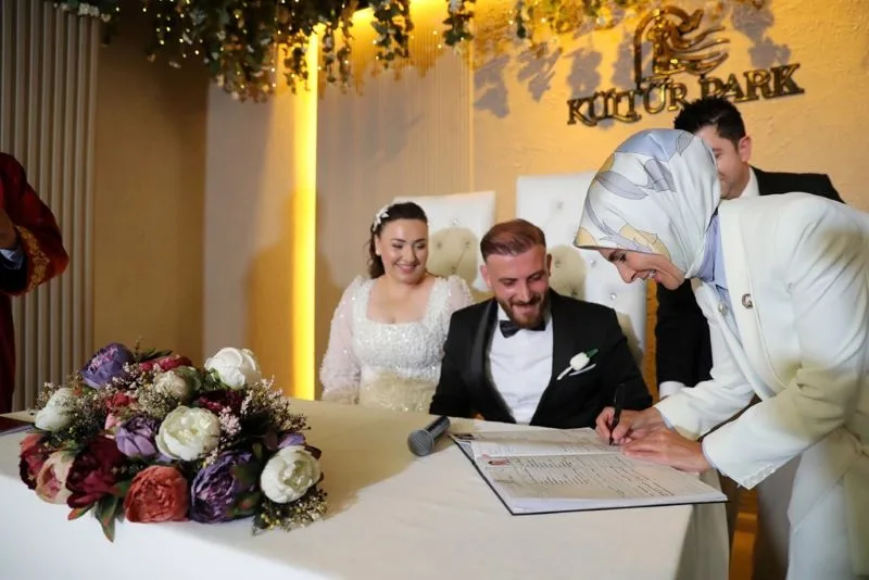 Aile ve Gençlik Fonu evlilik kredisi başvuruları başladı