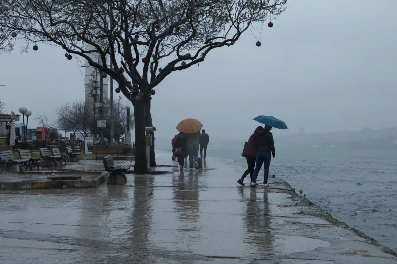 AKOM uyardı: İstanbul’da yağış ve sıcaklık düşüşü başlıyor