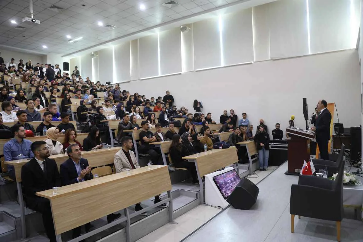 Başkan Altay, gençleri boykot konusunda duyarlılığa çağırdı