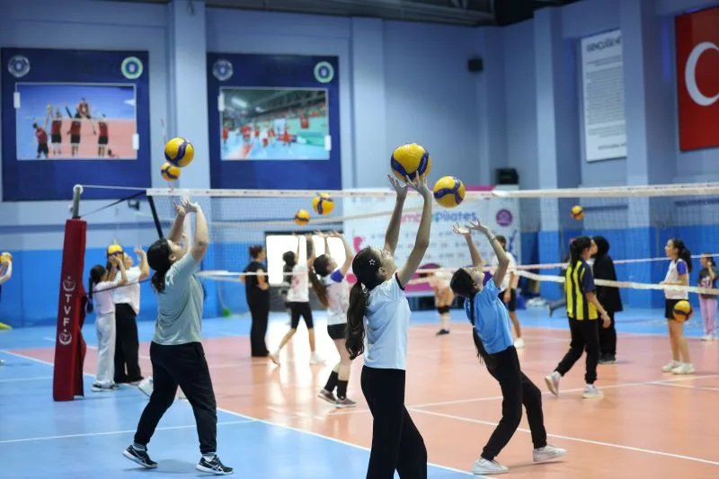 Büyükşehir Kış Spor Okulları başladı: 4-16 yaşa 12 branş