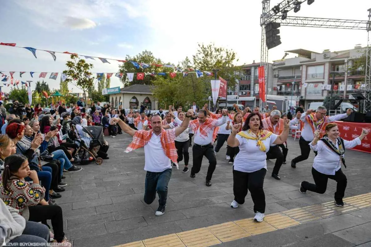 İzmir’de Cumhuriyet Her Yerde kutlamaları Torbalı’da başladı