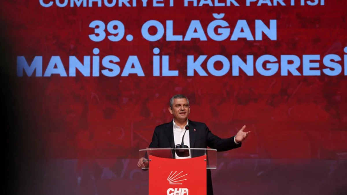 Özgür Özel Manisa kongresinde: “Beni seven arkamdan gelsin”