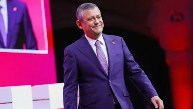Özgür Özel PES Kongresi’nde: Demokrasi saldırı altında