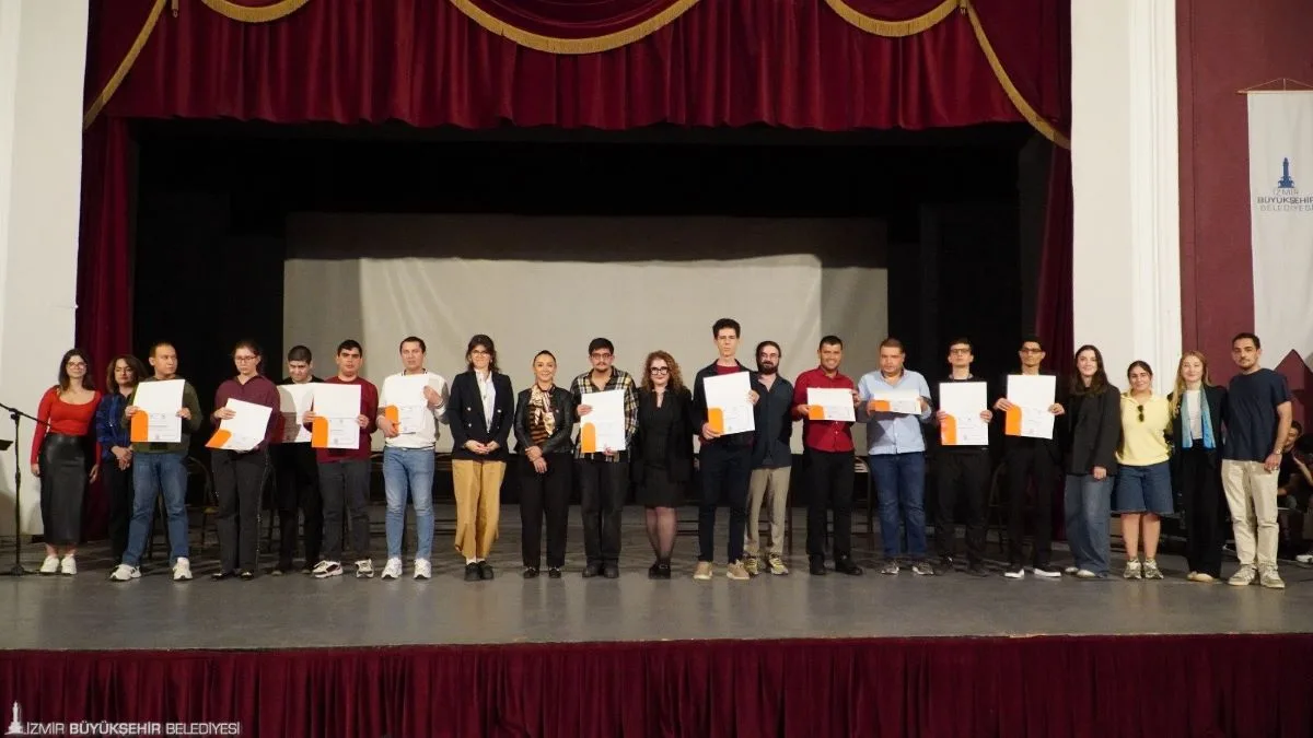 İzmir’de nöroçeşitli gençlere iş kapısı: İŞ-İN programı ikinci mezunlarını verdi